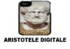 scienza e filosofia - illustrazione digitale, scritta nera "aristotele digitale", retro di cover di telefono con antico busto in marmo di uomo greco barbuto