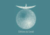 The picture represents the logo of Editions du Canoe. The logo consist of a stylized boat over a sphere, both composed by small white dots on a blue surface
