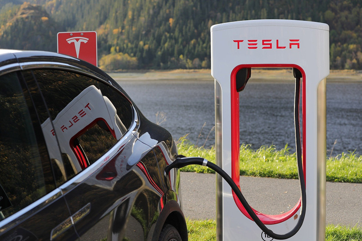 Tesla1200