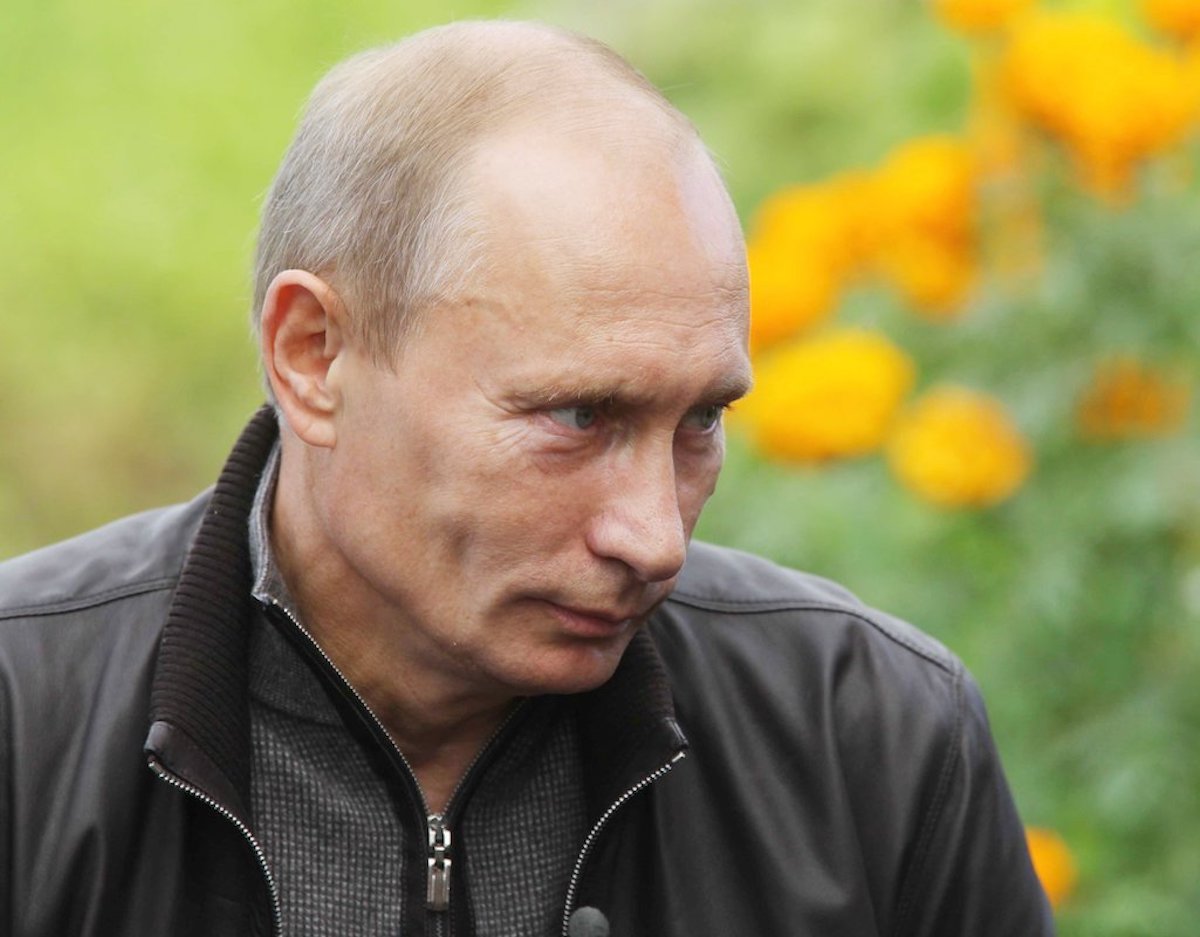 Putin se la prende con le ostriche e i moscerini