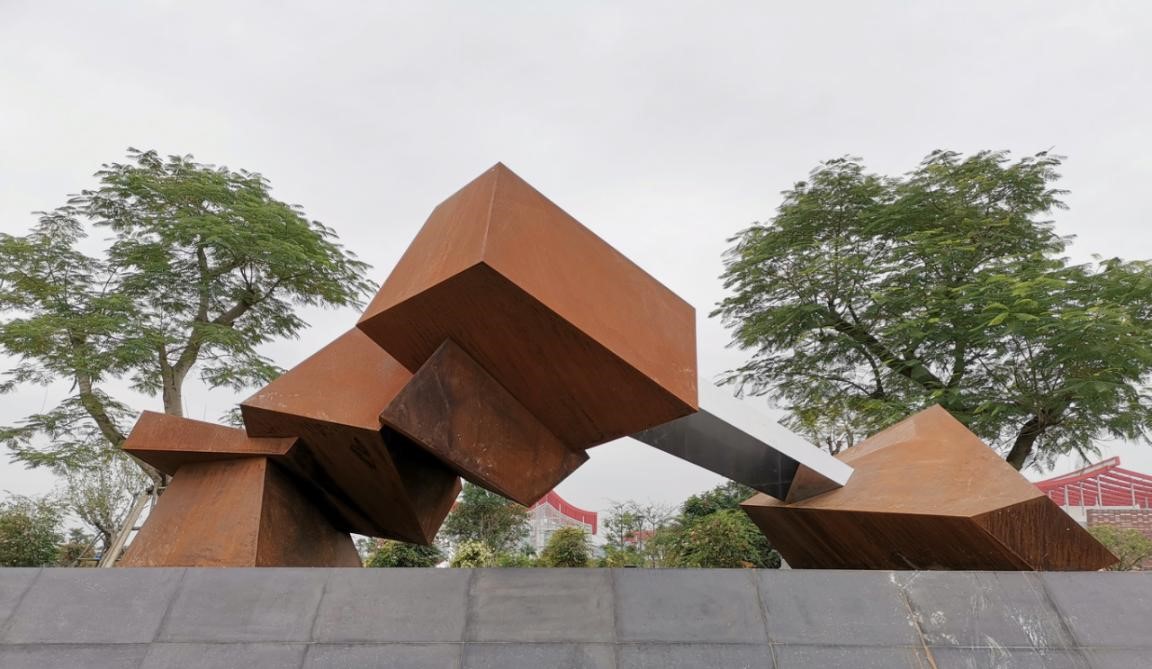 The Chinese abstract sculpture, its social and cultural messages