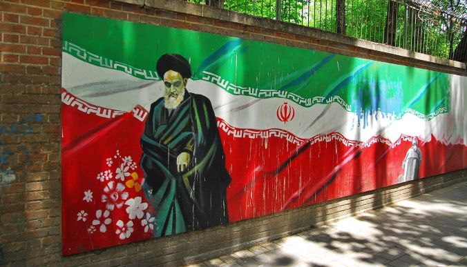 Caru teocrazia 2 Iran IMM-min